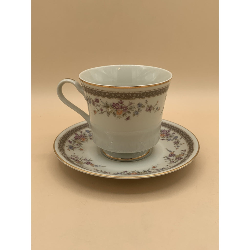 5-Piece Place Setting Mikasa Grande Ivory L5503 Marquette ‒ 12 Settings Availabl