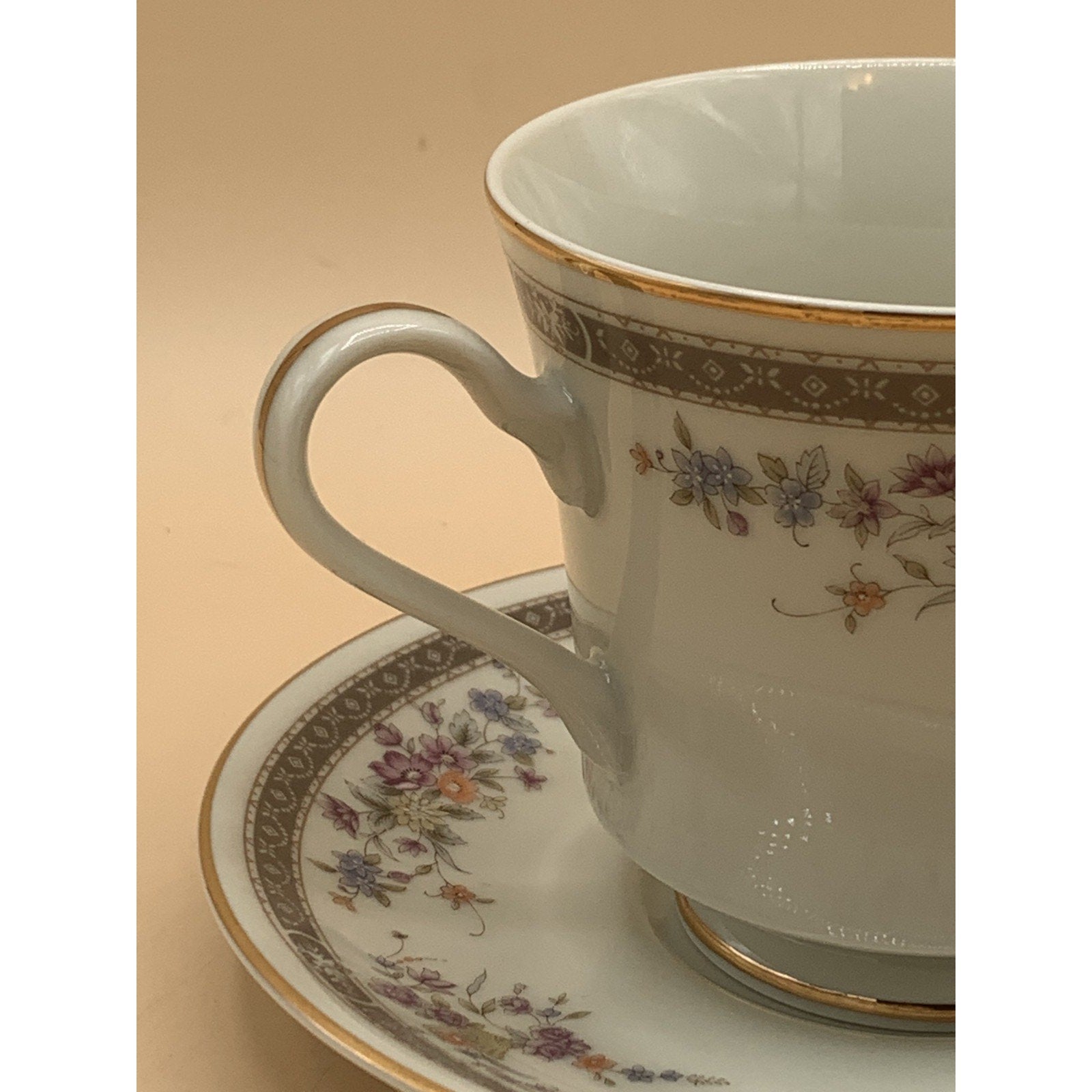 5-Piece Place Setting Mikasa Grande Ivory L5503 Marquette ‒ 12 Settings Availabl