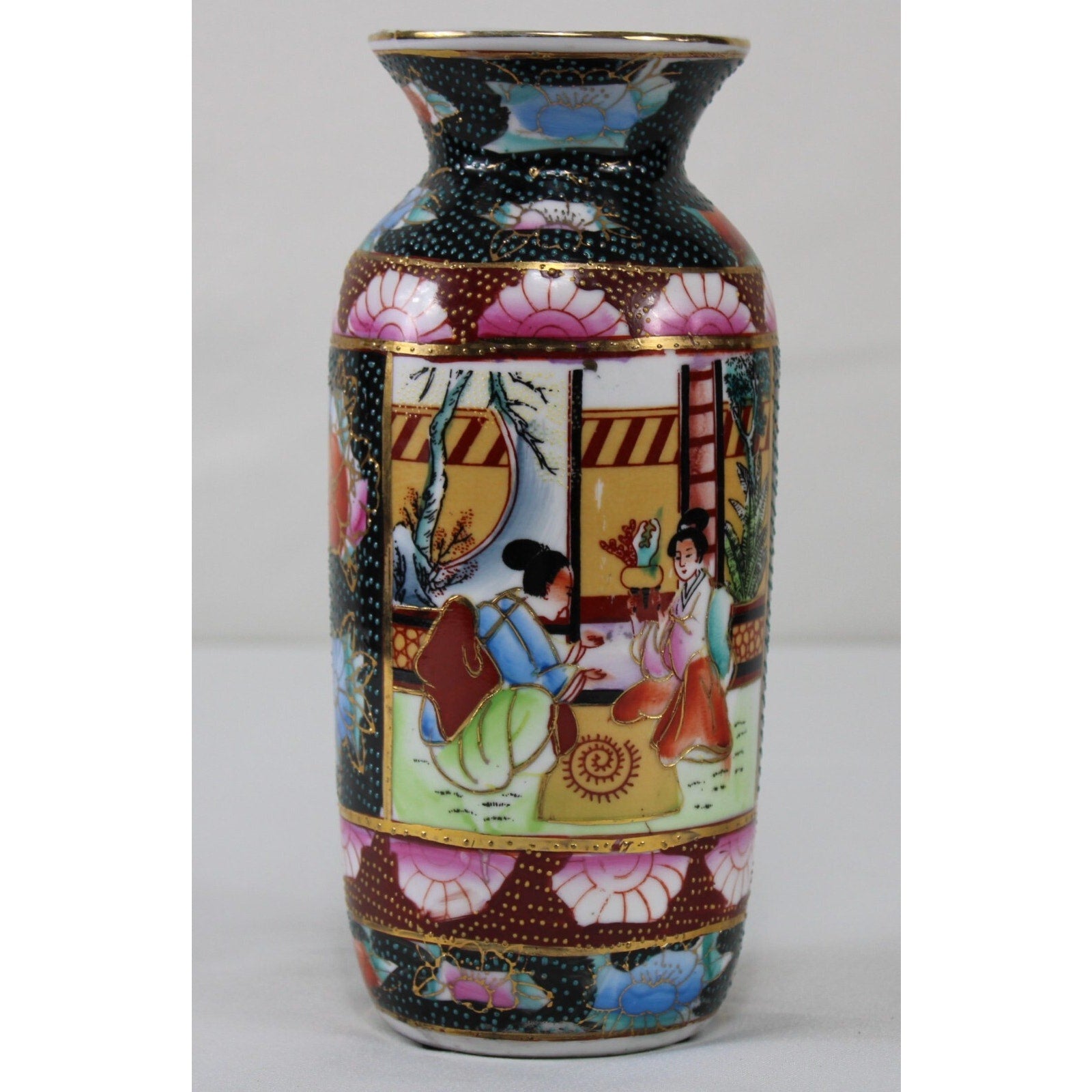 Satsuma Style Vase with Matching Geishas Scenes and Heavy Moriage
