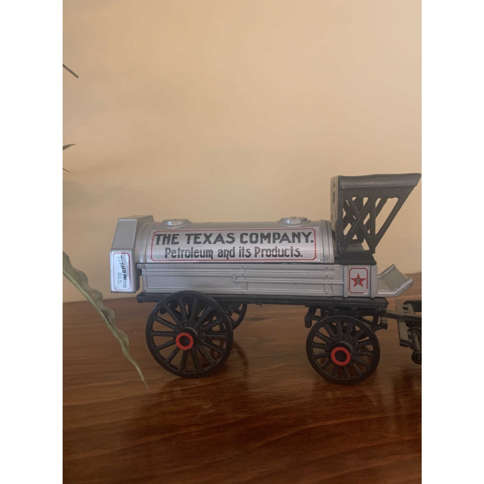 1991 ERTL Limited Edition #8 Die Cast “The Texas Company” Horse Drawn Tanker Ban