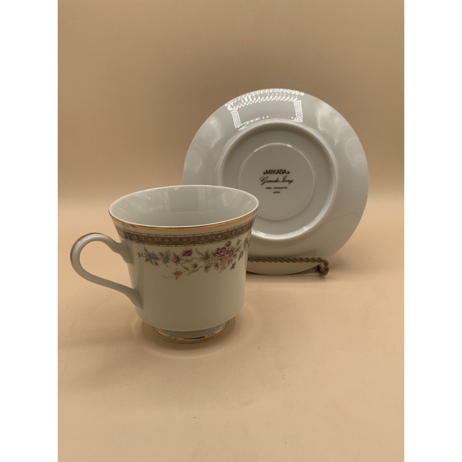 5-Piece Place Setting Mikasa Grande Ivory L5503 Marquette ‒ 12 Settings Availabl