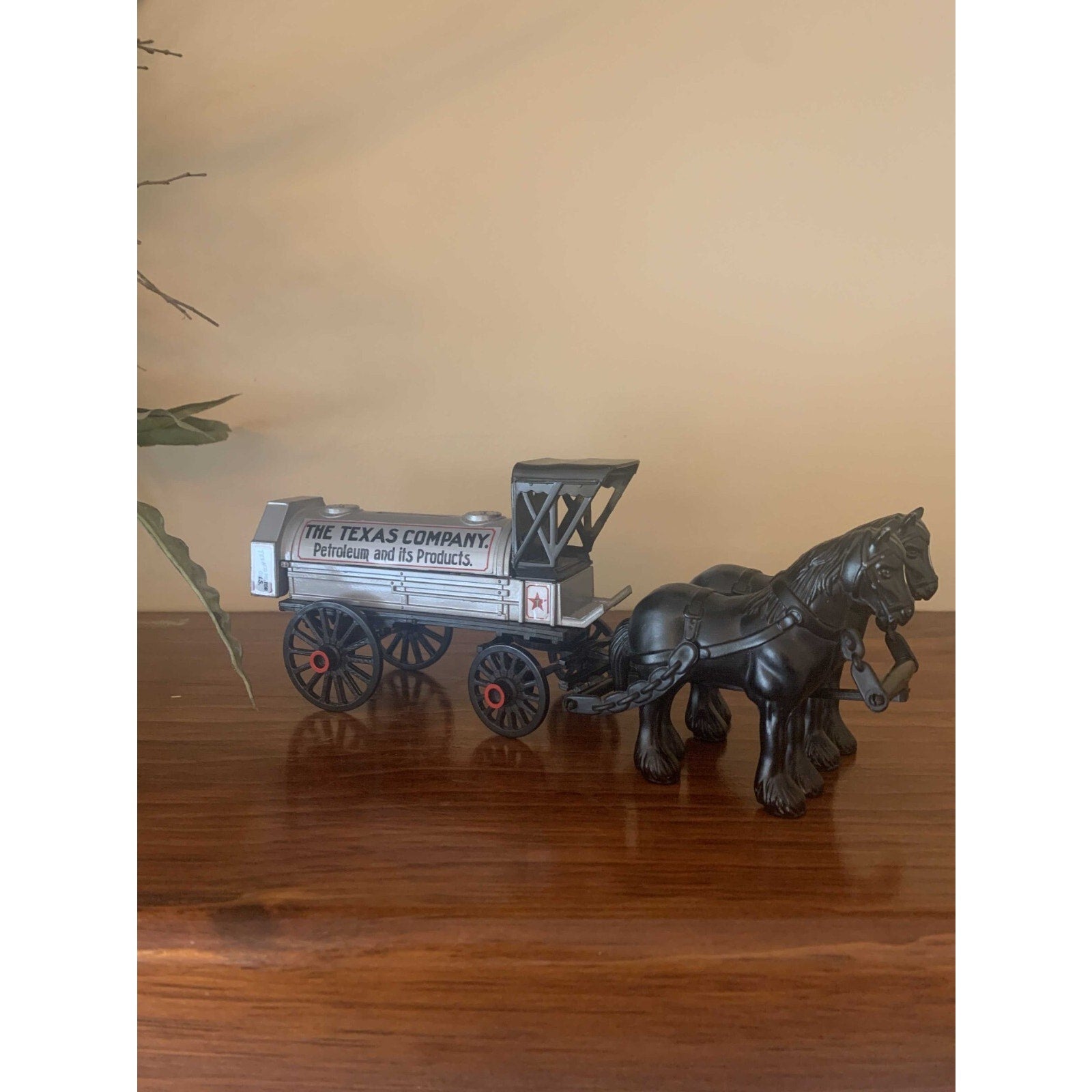 1991 ERTL Limited Edition #8 Die Cast “The Texas Company” Horse Drawn Tanker Ban