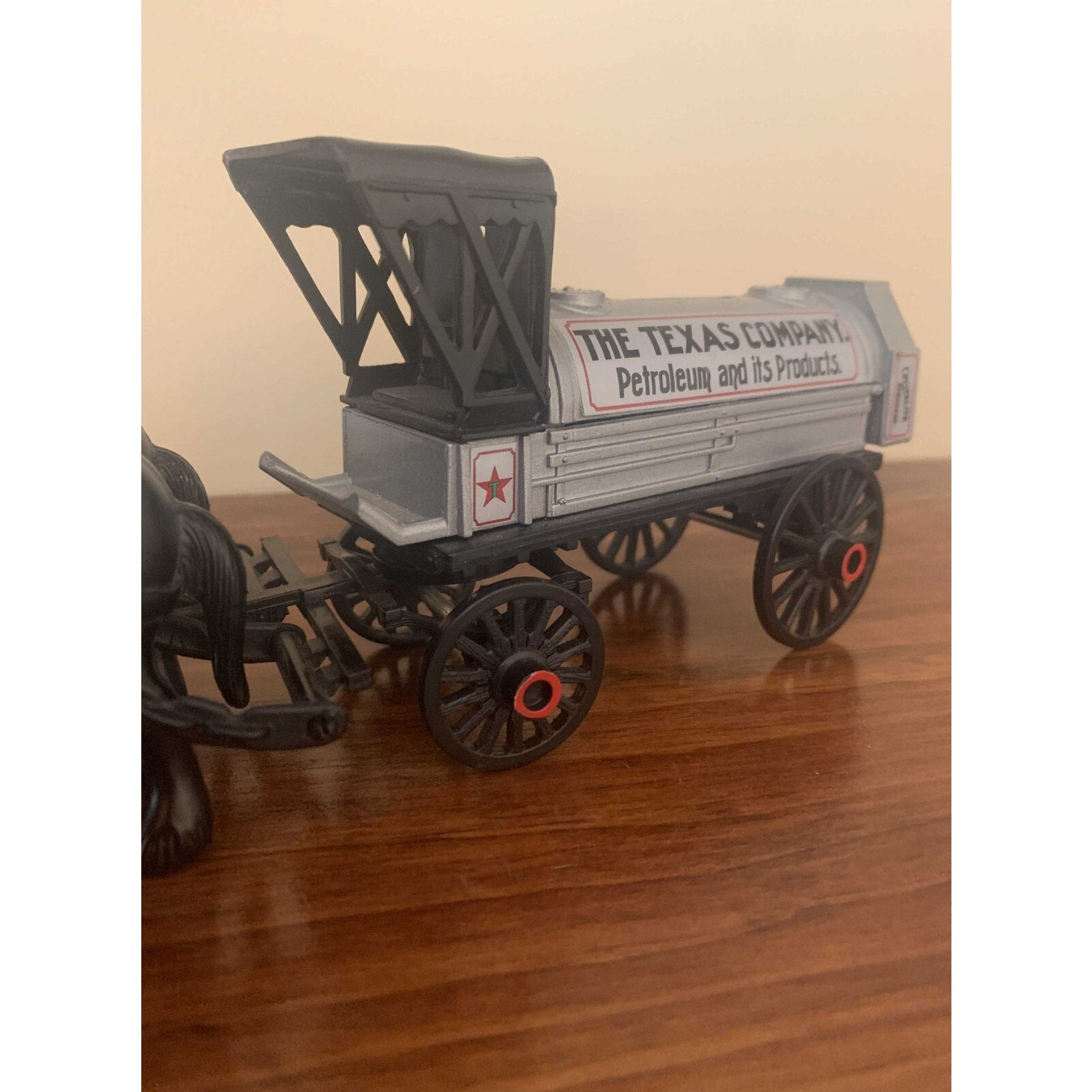 1991 ERTL Limited Edition #8 Die Cast “The Texas Company” Horse Drawn Tanker Ban