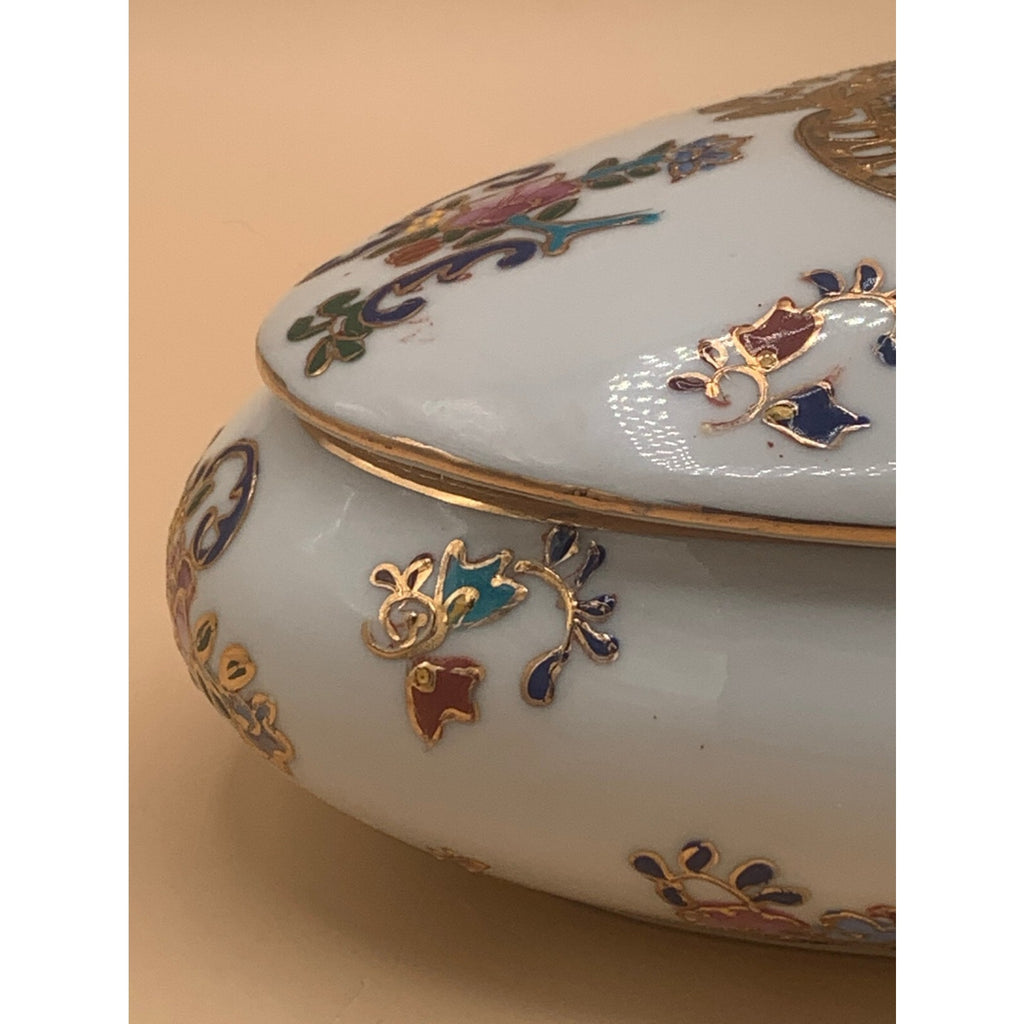 Vintage Oval Fine Porcelain Hand Painted Trinket Box Heavy Gold Trim Two Lovers