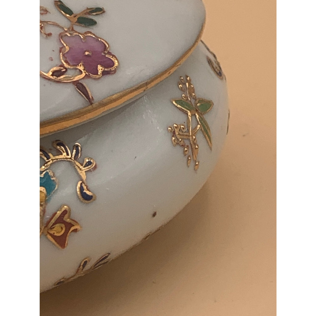 Vintage Oval Fine Porcelain Hand Painted Trinket Box Heavy Gold Trim Two Lovers